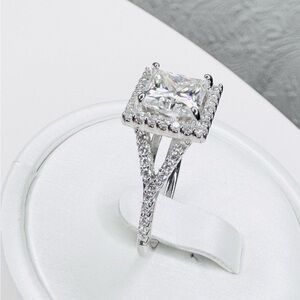 MOISSANITE Princess Cut Ring 2ctw